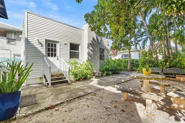$2,200 | 1460 Northwest 2nd Street, Unit 1458, Miami, FL 33125