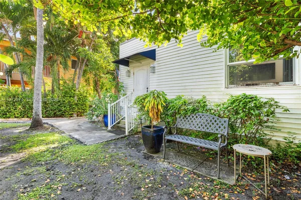 $2,200 | 1460 Northwest 2nd Street, Unit 1458, Miami, FL 33125