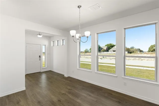 $314,900 | 420 Comanche Drive, Cleburne, TX 76033