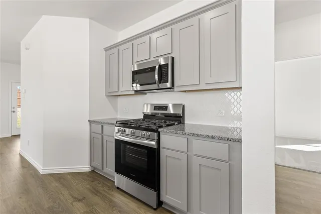 $314,900 | 420 Comanche Drive, Cleburne, TX 76033