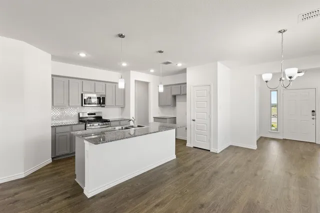 $314,900 | 420 Comanche Drive, Cleburne, TX 76033