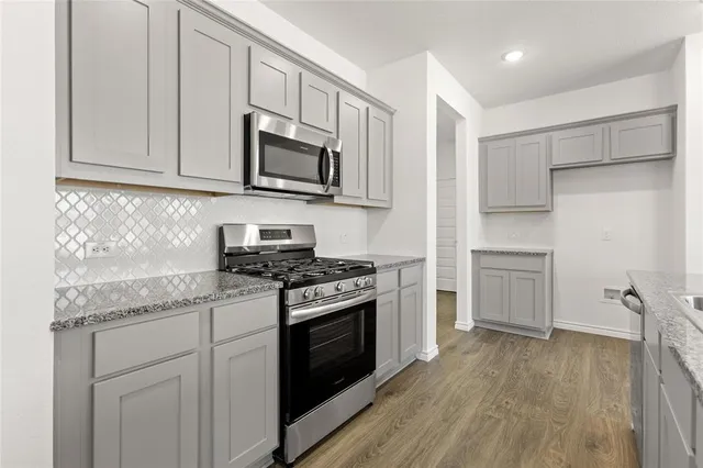 $314,900 | 420 Comanche Drive, Cleburne, TX 76033