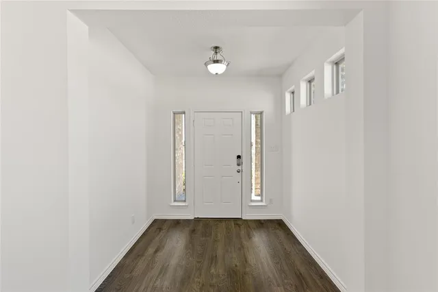 $314,900 | 420 Comanche Drive, Cleburne, TX 76033