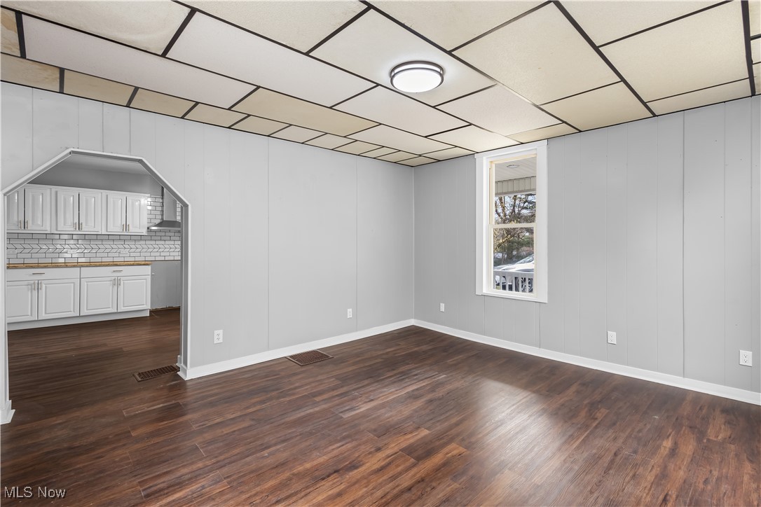 363 Spring Street Cambridge, OH 43725 - Photo 11 of 33 Gallery Image 11