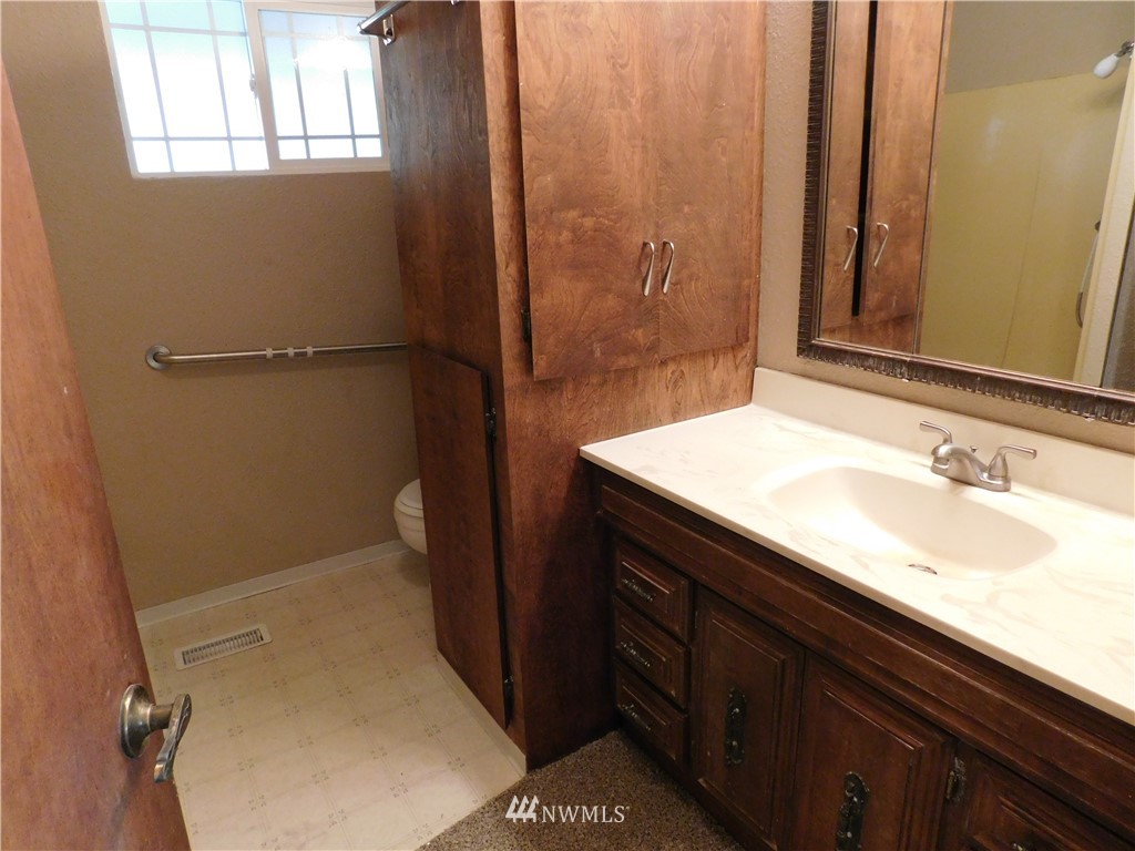 722 Studebaker Road Castle Rock, WA 98611 - Photo 16 of 25 Gallery Image 16