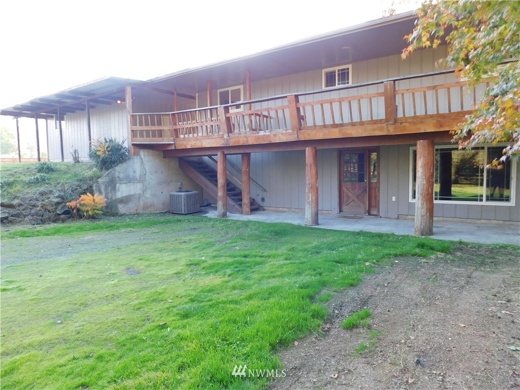 722 Studebaker Road Castle Rock, WA 98611 - Photo 3 of 25 Gallery Image 3