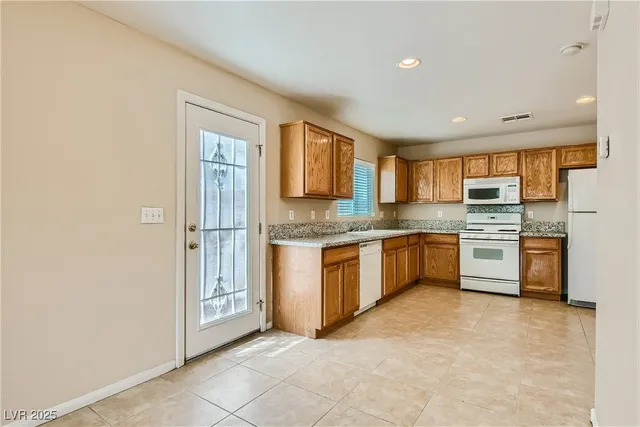 $1,675 | 5174 Starter Avenue, Las Vegas, NV 89156