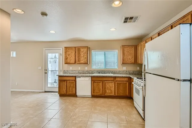 $1,675 | 5174 Starter Avenue, Las Vegas, NV 89156