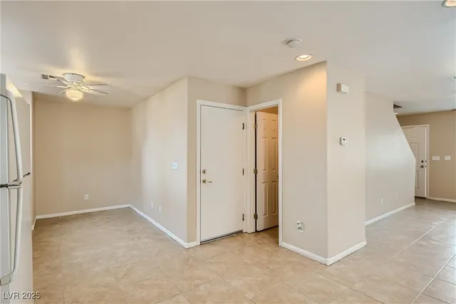 $1,675 | 5174 Starter Avenue, Las Vegas, NV 89156