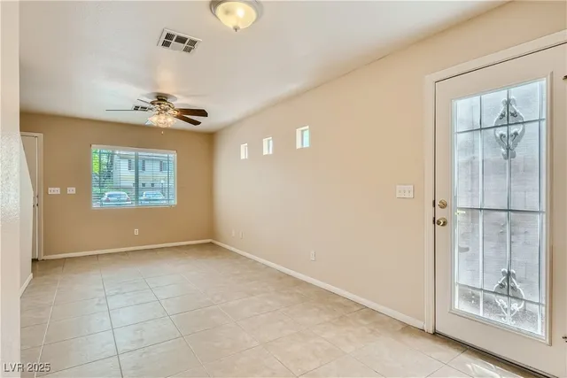 $1,675 | 5174 Starter Avenue, Las Vegas, NV 89156