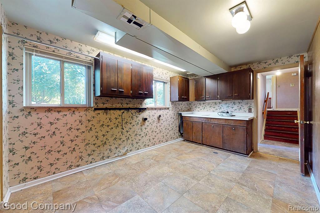 446 Rochdale Drive South Rochester Hills, MI 48309 - Photo 26 of 50