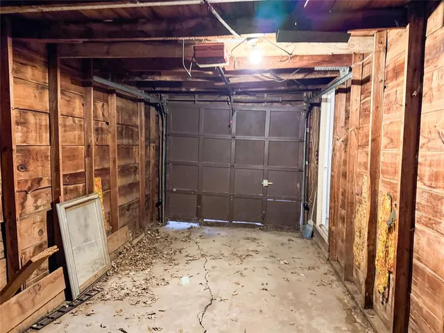 a view of walk in closet