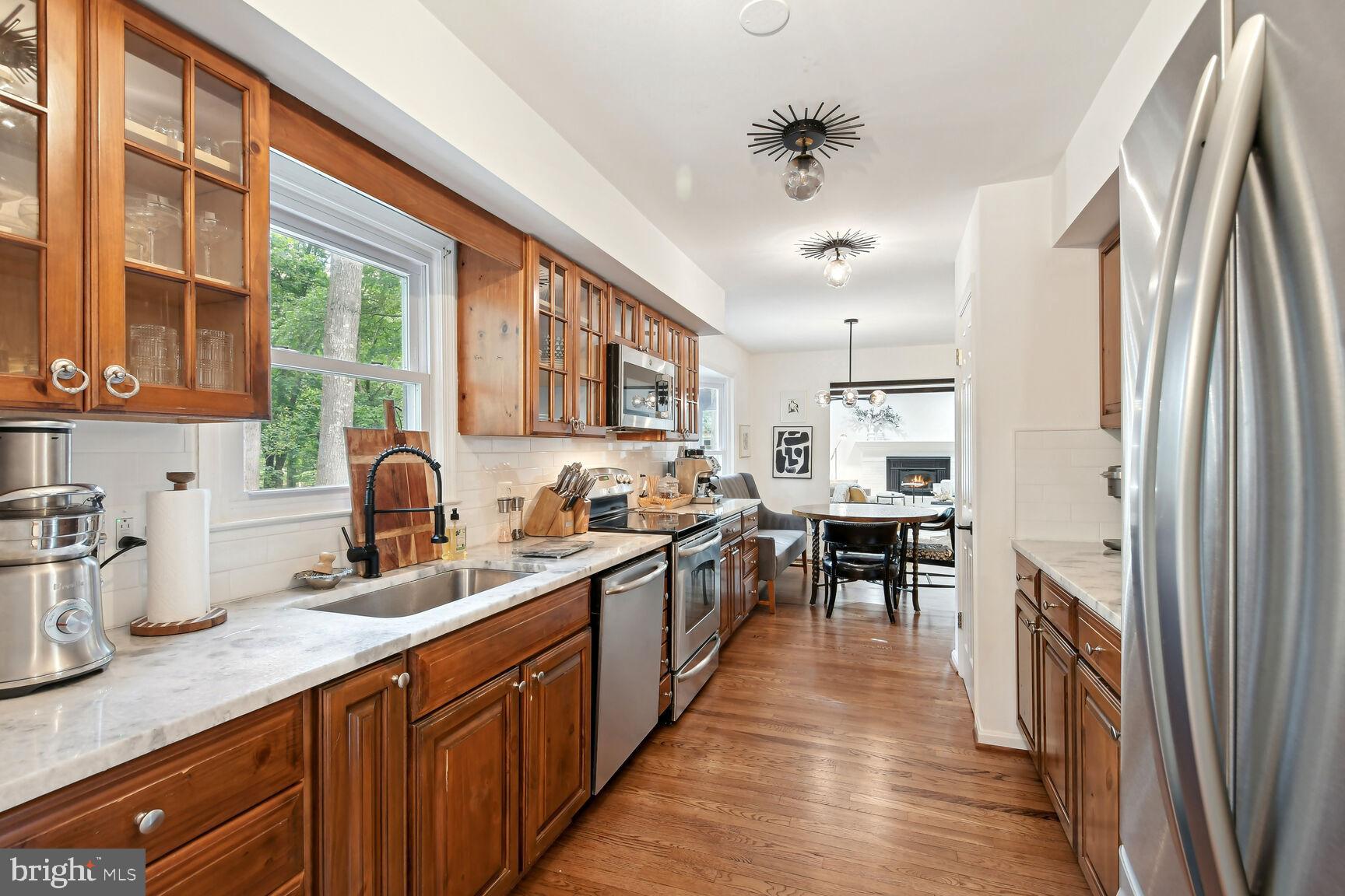11122 Timberhead Lane Reston, VA 20191 - Photo 11 of 30