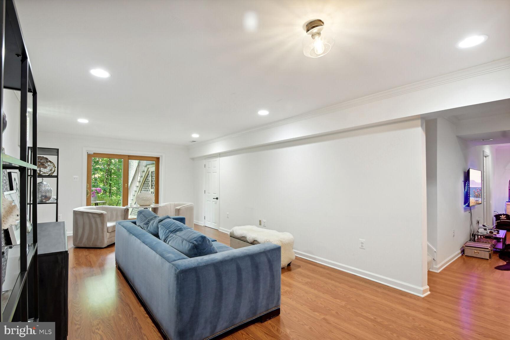 11122 Timberhead Lane Reston, VA 20191 - Photo 7 of 30