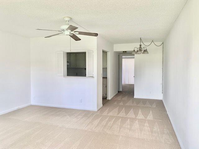 274 Dorset G Boca Raton, FL 33434 - Photo 3 of 23 Living /Dining
