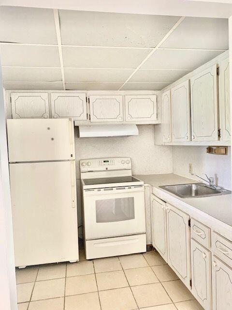 274 Dorset G Boca Raton, FL 33434 - Photo 7 of 23 Kitchen