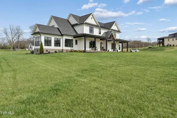 $2,100,000 | 133 Wake Robin Lane, Johnson City, TN 37601