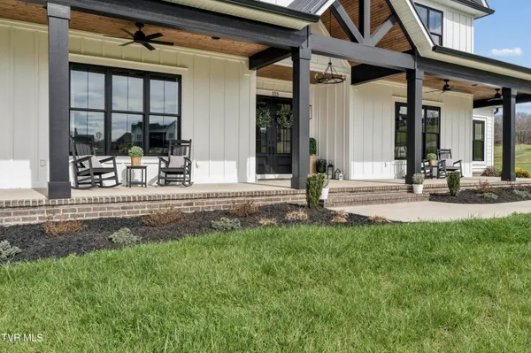 $2,100,000 | 133 Wake Robin Lane, Johnson City, TN 37601