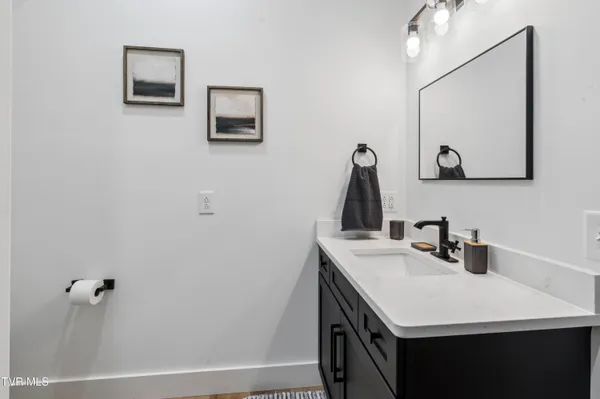 $2,100,000 | 133 Wake Robin Lane, Johnson City, TN 37601