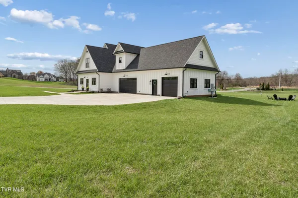 $2,100,000 | 133 Wake Robin Lane, Johnson City, TN 37601