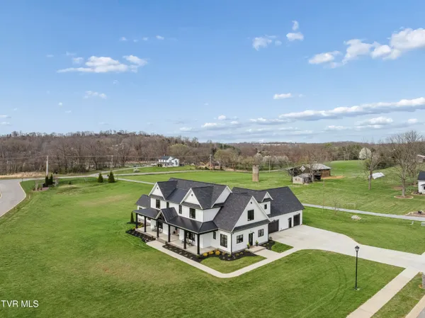 $2,100,000 | 133 Wake Robin Lane, Johnson City, TN 37601