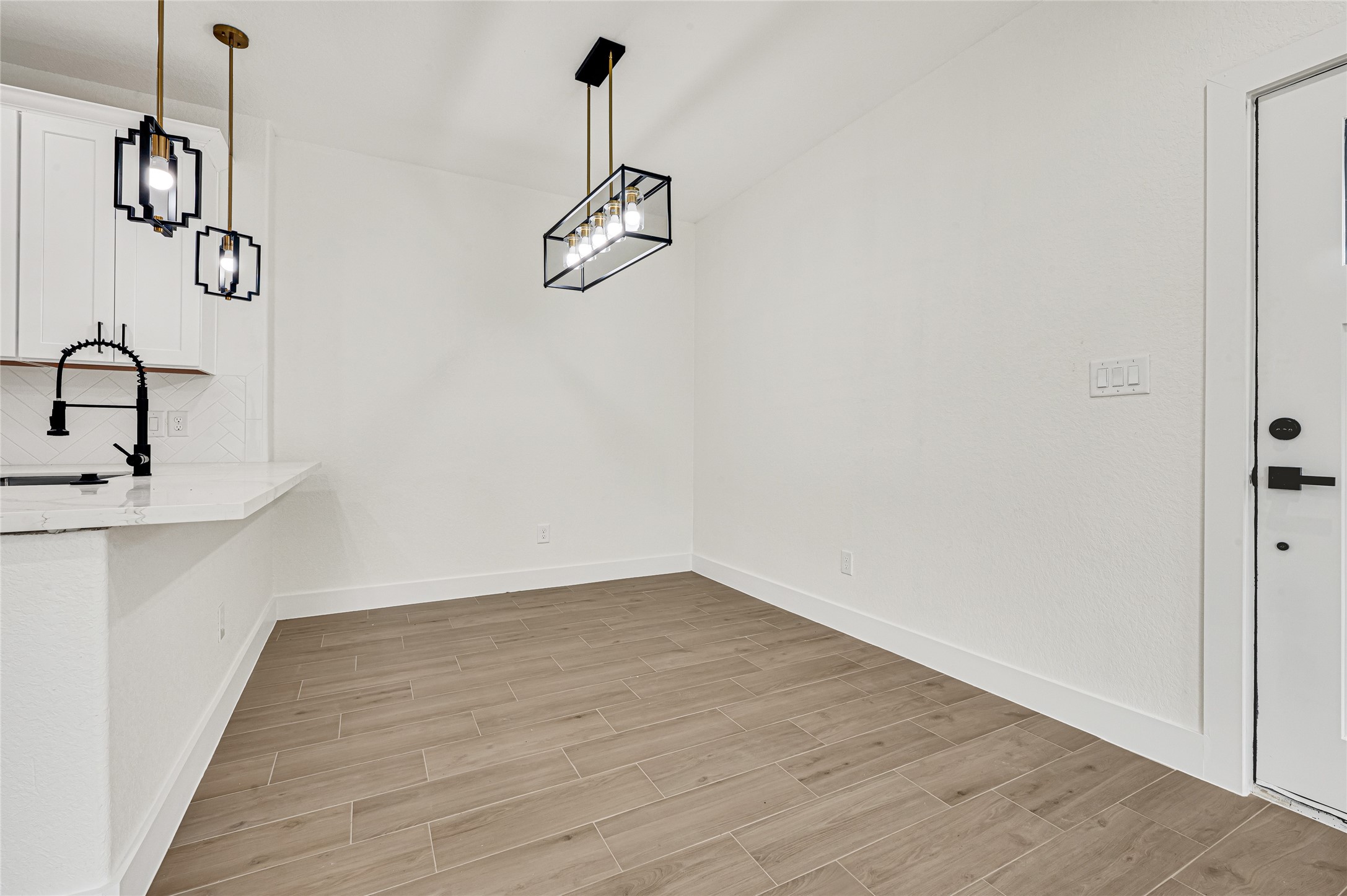 430 Rhode Island Street Houston, TX 77029 - Photo 4 of 29