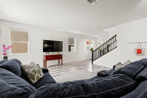 $599,000 | 3020 Edgeview Drive, Sacramento, CA 95833