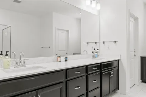 $599,000 | 3020 Edgeview Drive, Sacramento, CA 95833