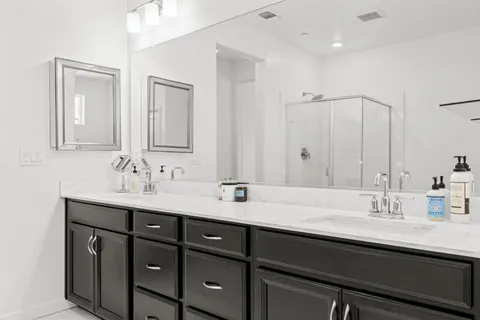 $599,000 | 3020 Edgeview Drive, Sacramento, CA 95833