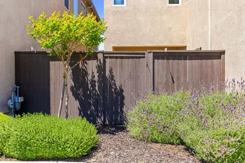 $599,000 | 3020 Edgeview Drive, Sacramento, CA 95833