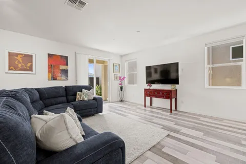 $599,000 | 3020 Edgeview Drive, Sacramento, CA 95833