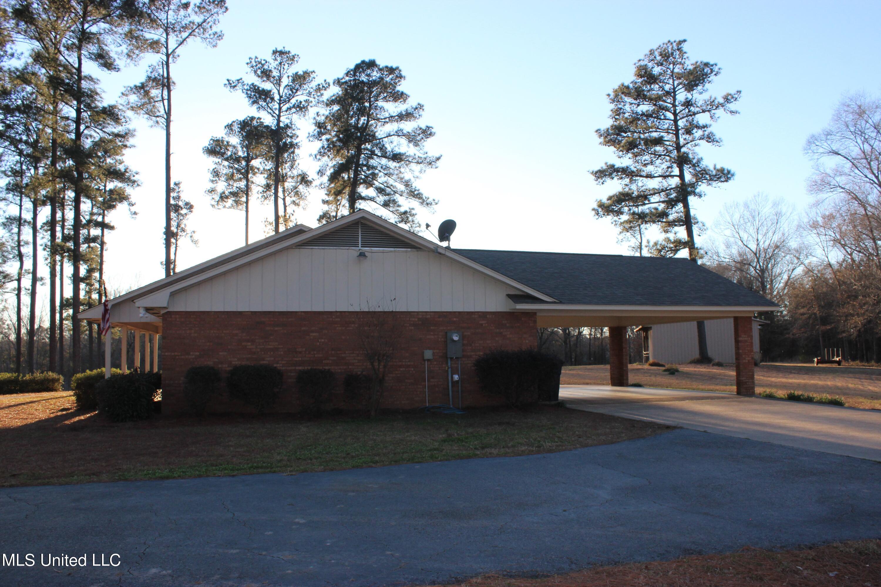 1199 Ernie Martin Road Utica, MS 39175 - Photo 3 of 24 1199 Ernie Martin Side View