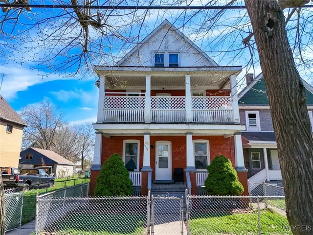 $850 | 1953 Falls Street, Unit 1, Niagara Falls, NY 14303