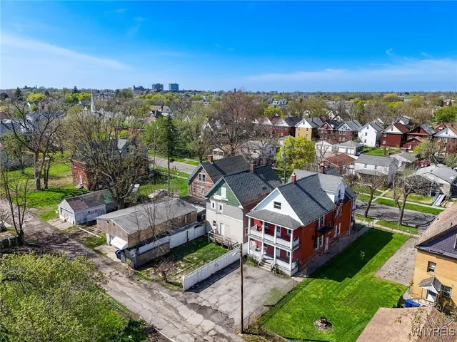 $850 | 1953 Falls Street, Unit 1, Niagara Falls, NY 14303