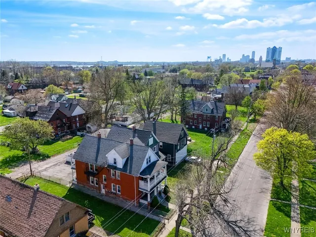 $850 | 1953 Falls Street, Unit 1, Niagara Falls, NY 14303