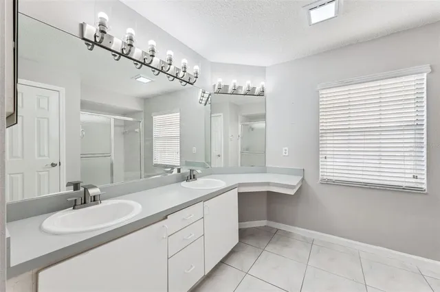 $2,350 | 5216 Heatherstone Court, Kissimmee, FL 34758