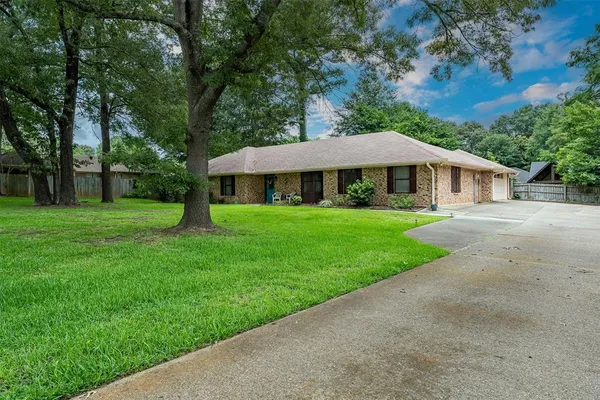 $299,900 | 354 Royal Circle, Whitehouse, TX 75791