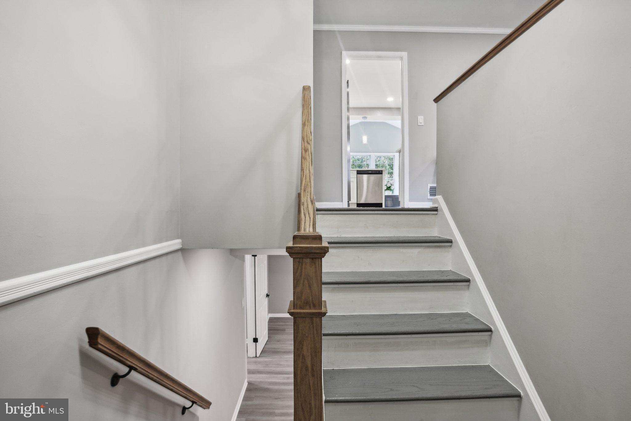 8826 Stark Road Annandale, VA 22003 - Photo 22 of 47 Split Level Foyer