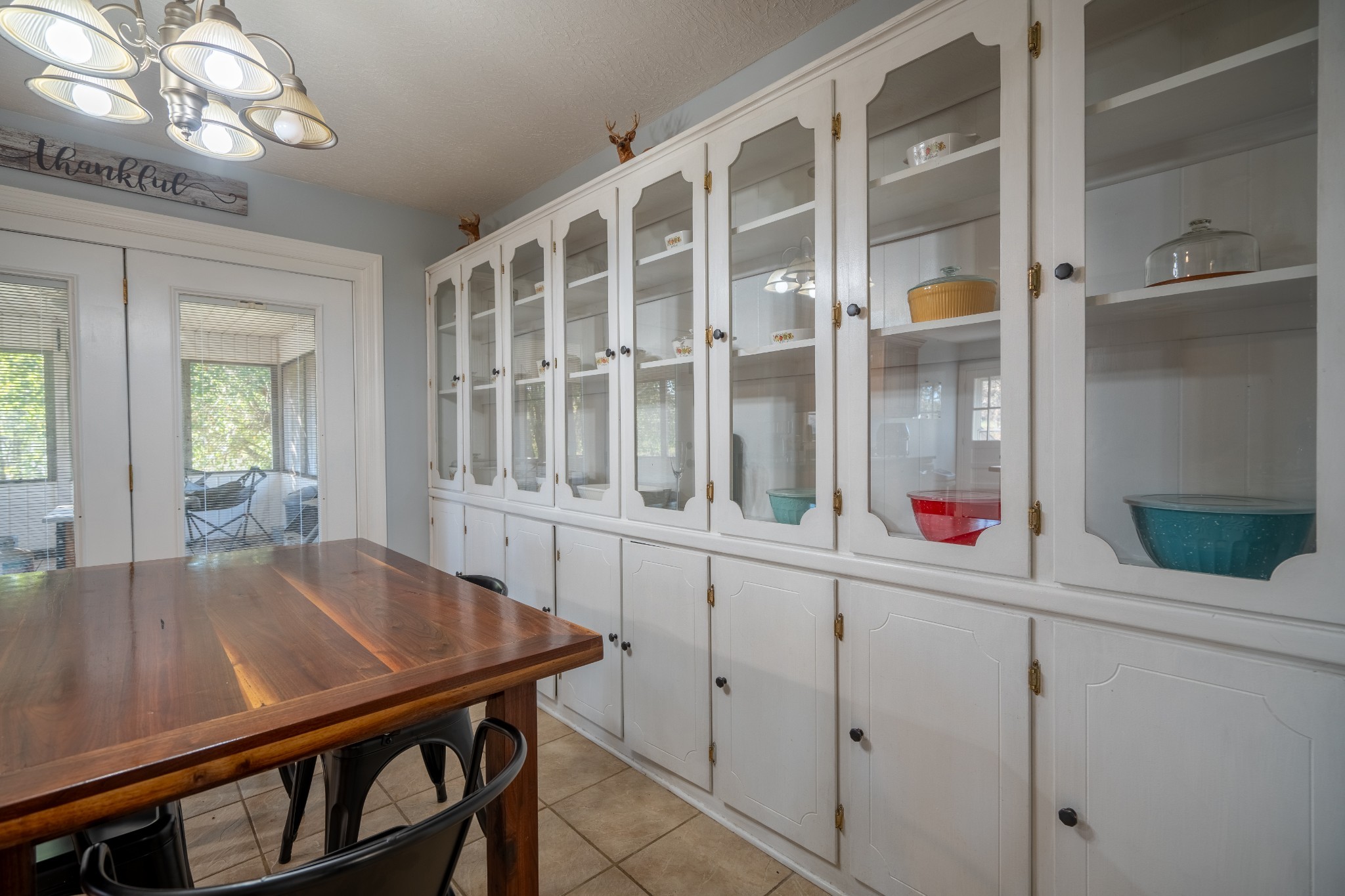 27 Tandy Road Leoma, TN 38468 - Photo 13 of 27 a view of a dining room with furniture