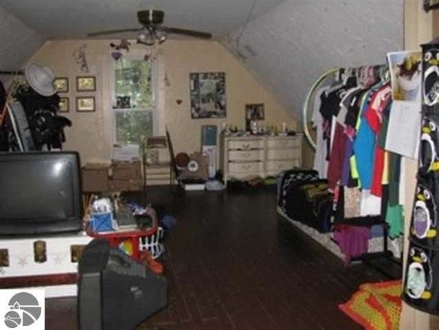 5330 Wyman Road Blanchard, MI 49310 - Photo 7 of 13 1779492-6.JPG