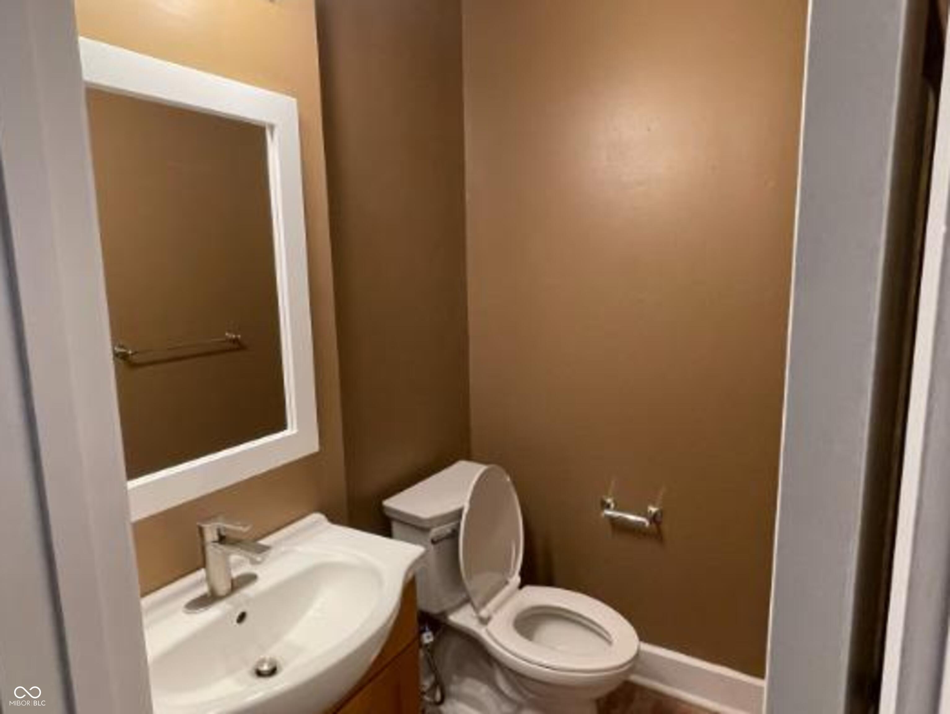 705 Stevens Street Indianapolis, IN 46203 - Photo 8 of 17