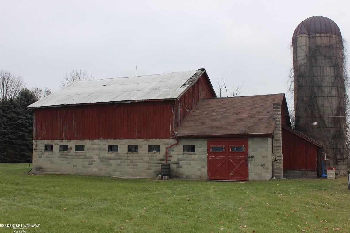 57100 Omo Road Ray, MI 48096 - Photo 5 of 27 31366671-4.JPG