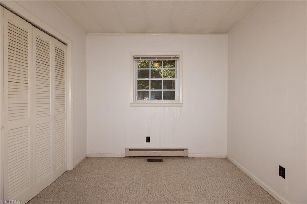 262 Boggs Road Thomasville, NC 27360 - Photo 20 of 34