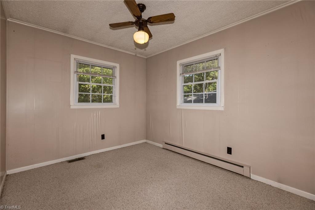 262 Boggs Road Thomasville, NC 27360 - Photo 22 of 34