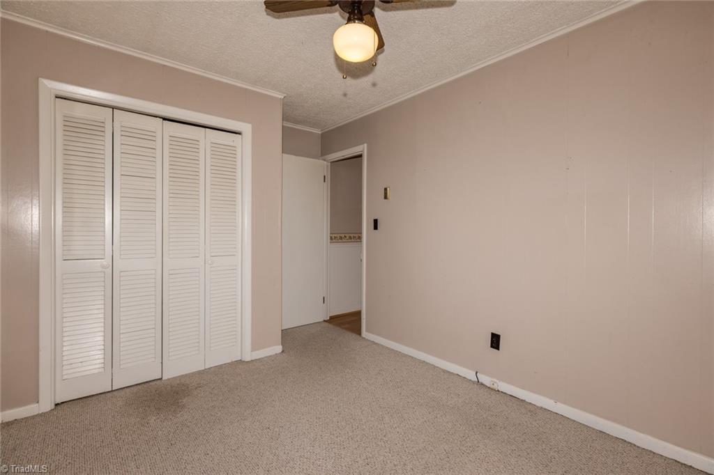 262 Boggs Road Thomasville, NC 27360 - Photo 23 of 34