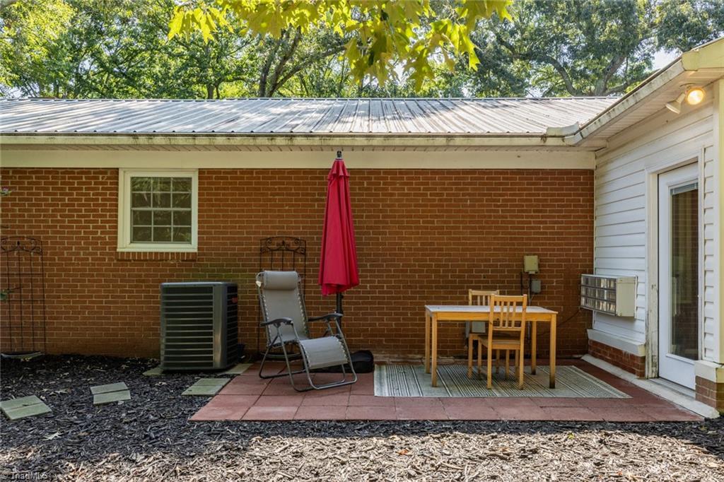 262 Boggs Road Thomasville, NC 27360 - Photo 28 of 34