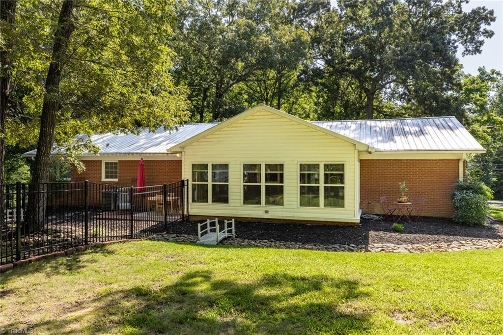 262 Boggs Road Thomasville, NC 27360 - Photo 33 of 34