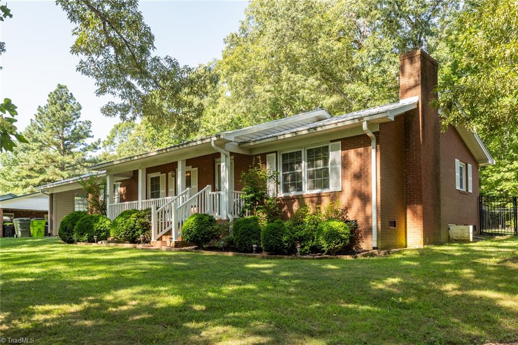 262 Boggs Road Thomasville, NC 27360 - Photo 4 of 34