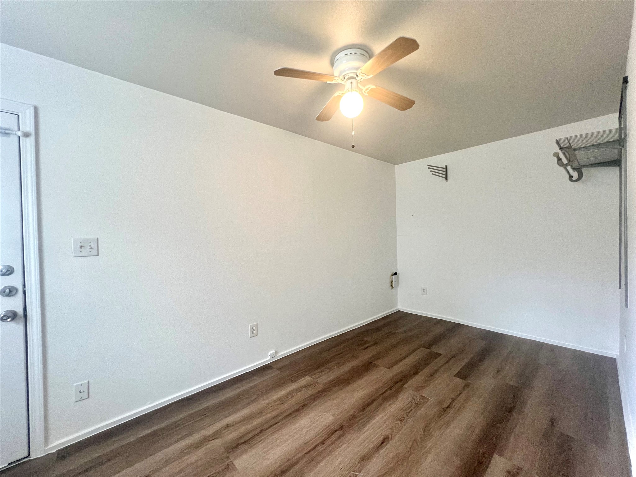 1036 East 43rd Street, Unit B Austin, TX 78751 - Photo 3 of 12