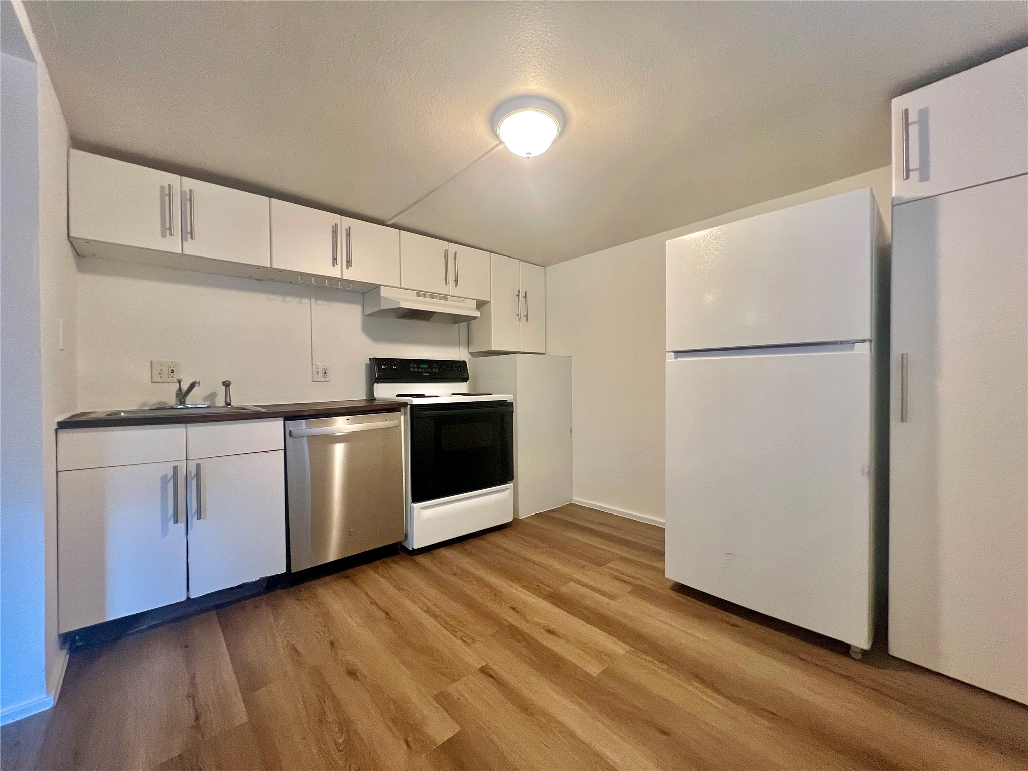 1036 East 43rd Street, Unit B Austin, TX 78751 - Photo 5 of 12